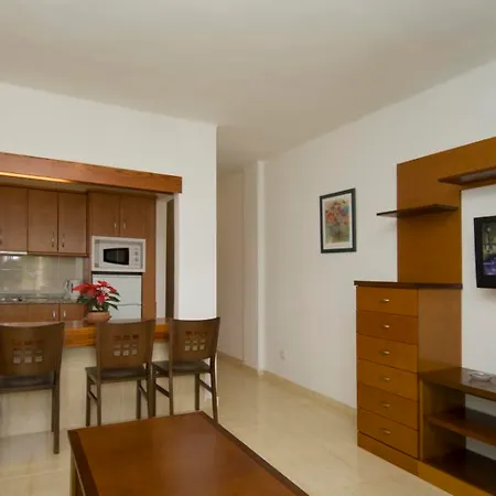 Labranda Playa Club 2* Puerto del Carmen (Lanzarote)